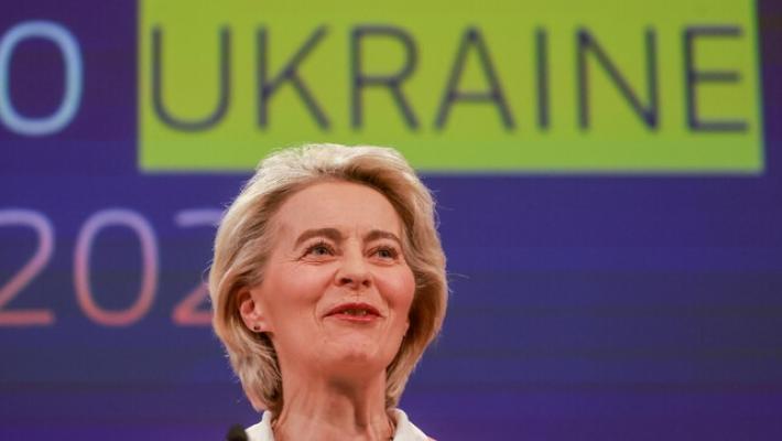 Von der Leyen: "Adottata la proposta sul prestito Ue da 90 miliardi per Kiev"