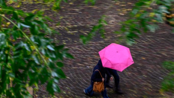 Weekend con temperature sopra la media e piogge