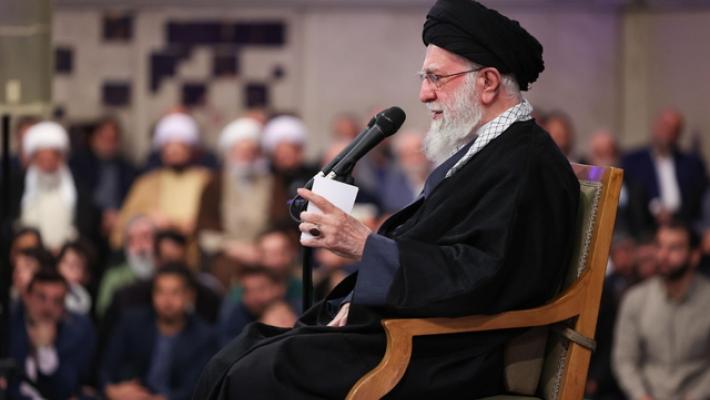 Khamenei, 'spezzeremo la schiena ai sediziosi'
