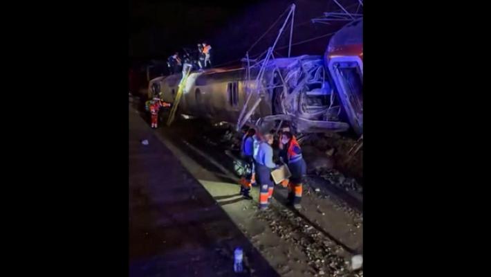 Sono salite a 10 le vittime del deragliamento di 2 treni in Spagna