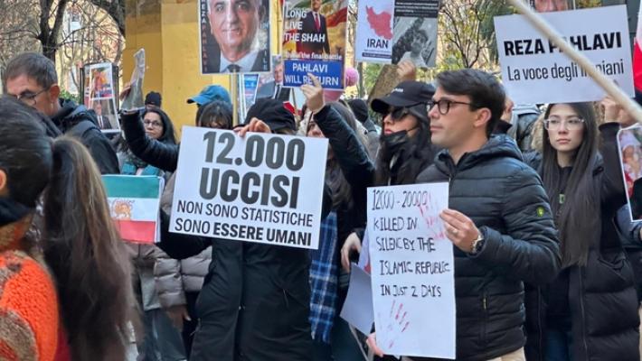'Massacri in silenzio', centinaia in piazza ad Ancona per il popolo iraniano