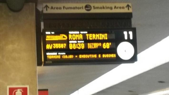 Uomo suicida sotto un treno, nel nodo di Firenze ritardi di 2 ore