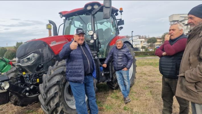 Tornano i trattori allo svincolo A1 di Orte, nel Viterbese
