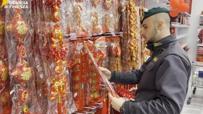 Sequestrati 47.000 articoli potenzialmente dannosi per la salute a Prato