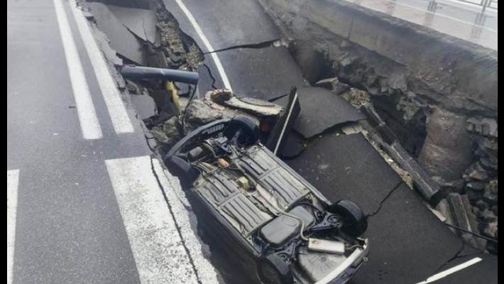 Maltempo: viola divieto e con auto precipita in voragine nel Messinese