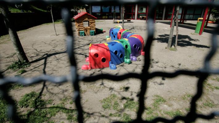 Abusi su 7 alunne, pm Milano chiede condanna a 10 anni per un maestro