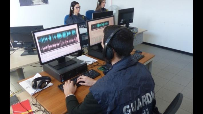 Tessuti importati di contrabbando a Prato, sequestrati oltre 5,5 milioni di metri