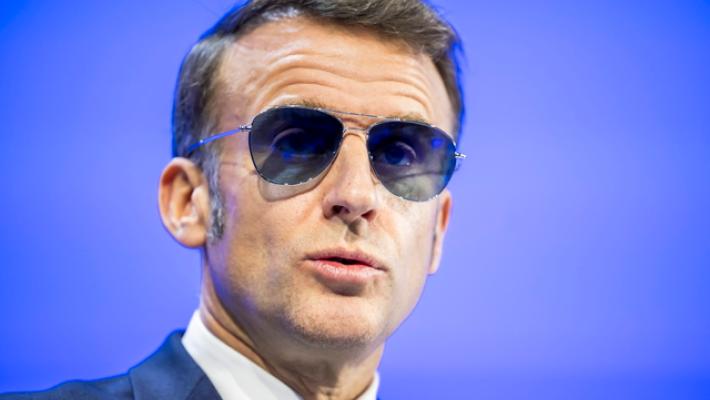 Macron,abbiamo abbordato tanker russo nel Mediterraneo,violazioni intollerabili