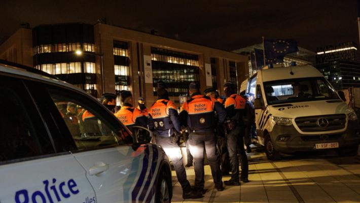 Attacco con coltello a manifestazione curda ad Anversa, 6 feriti e 4 arresti
