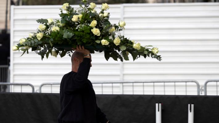 L'omelia per Valentino, 'la bellezza salva, l'ha seminata'