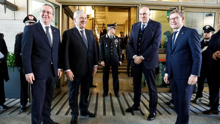 Italia e Germania, 'bene summit su Ucraina ma garantire voce dell'Ue'