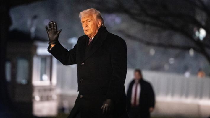 Trump rilancia ipotesi 'quarto mandato' mentre i sondaggi lo danno ai minimi