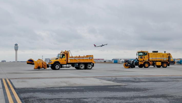 Ondata di gelo ferma i voli sull'aeroporto Reagan di Washington