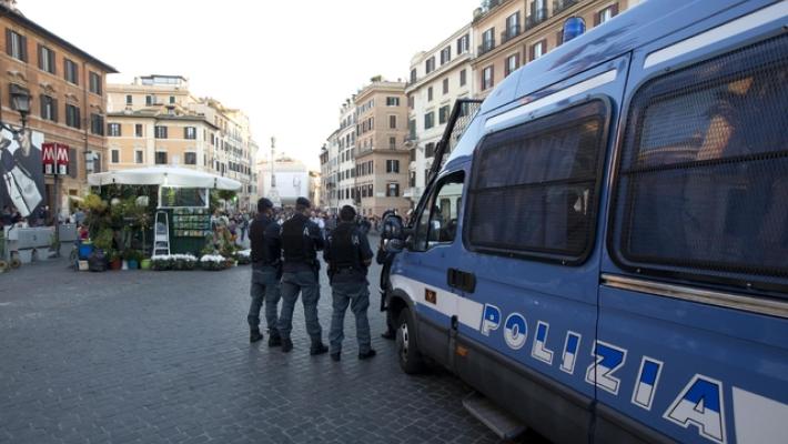 Scontri sull'A1 fra tifosi del Napoli e della Lazio