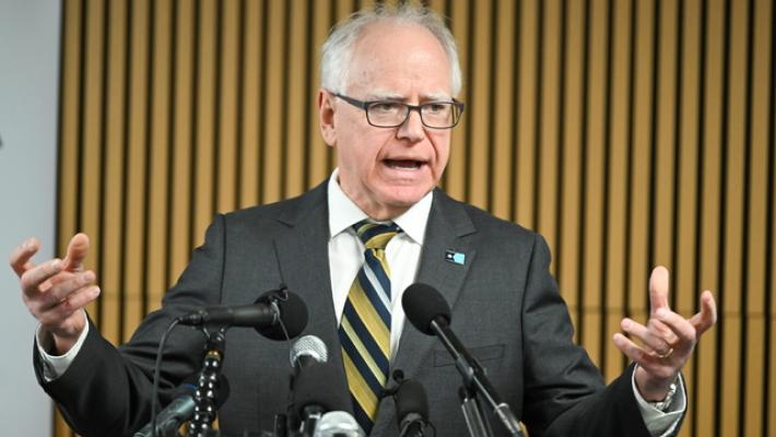 Walz, Trump valuter&agrave; riduzione agenti Ice in Minnesota
