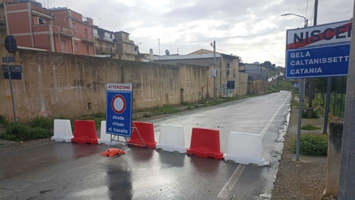 Si allarga il fronte della frana a Niscemi, trasferite 300 famiglie