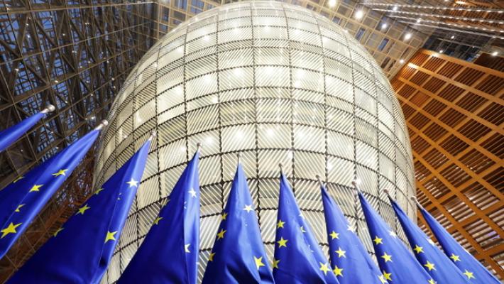 Eurocamera, la ratifica dell'intesa Ue-Usa sui dazi resta congelata