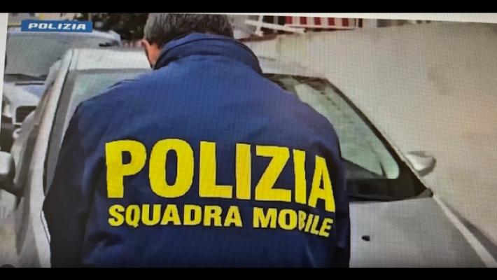 Sgominata piazza di spaccio del clan a Scampia, 28 arresti