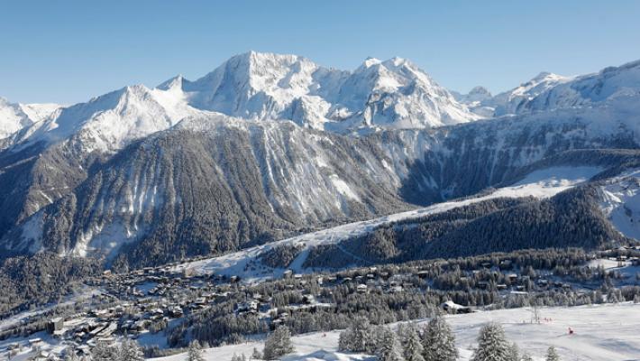 Incendio in hotel di una localit&agrave; sciistica in Savoia, evacuate 83 persone