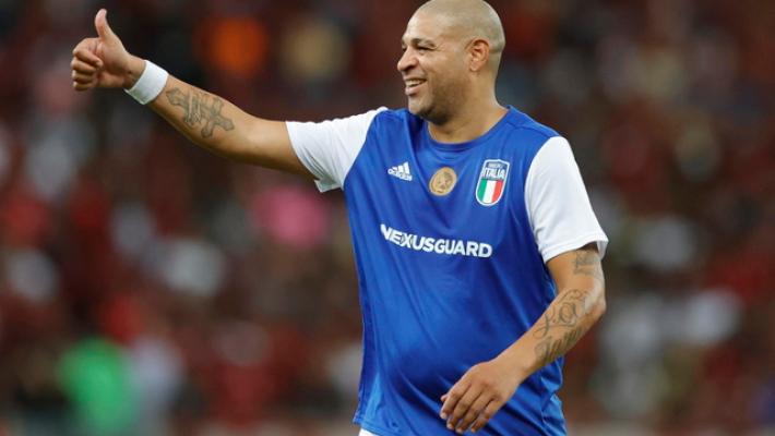 Brasile, truffa con l'Ia alla mamma dell'ex calciatore Adriano