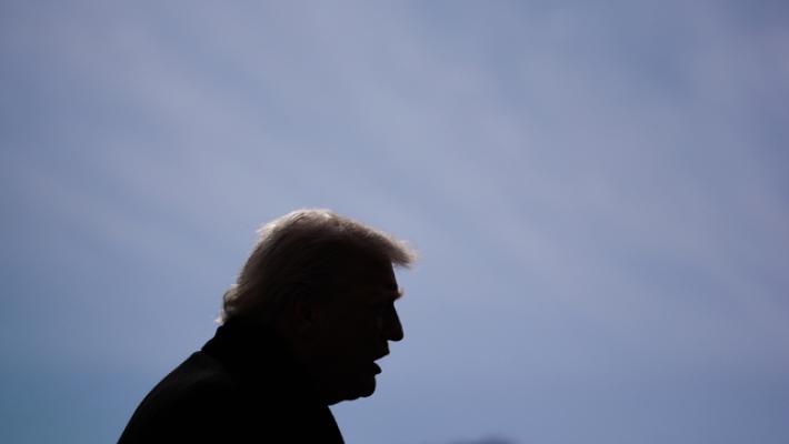 Trump non preoccupato dal calo del dollaro, 'non &egrave; sceso molto'