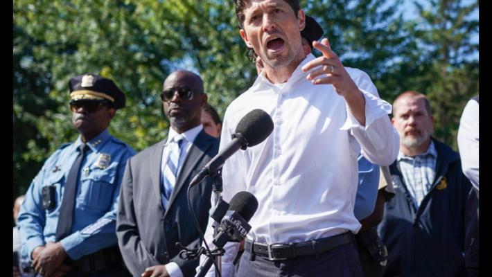 Il sindaco di Minneapolis, alcuni agenti federali andranno via domani