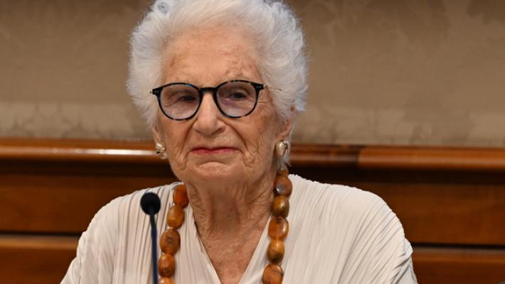 Mattarella, attacchi a Segre volgari e imbecilli, le siamo riconoscenti