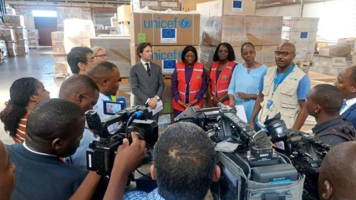 Cargo con aiuti umanitari Ue arriva in Mozambico