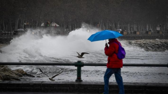Il maltempo si sposta verso Sud con piogge, venti e mareggiate