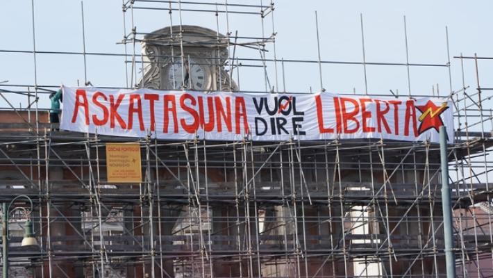 Cortei Aska a Torino, iniziato il raduno a Porta Susa