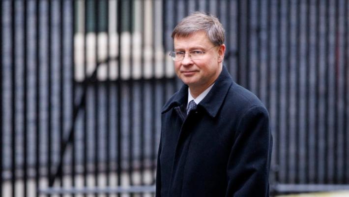 Dombrovskis alla Bbc, 'Ue aperta a discutere di unione doganale con Gb'