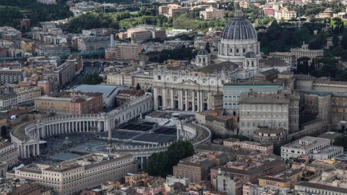 Piromane bloccato con accendini e materiale infiammabile a San Pietro