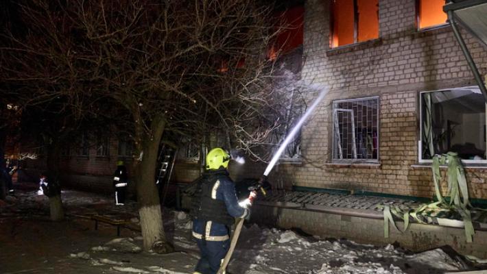 Intenso attacco russo da tre ore anche a Kharkiv