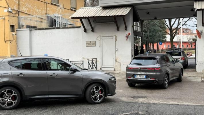 Capo della polizia a Torino incontra agenti reparti mobili