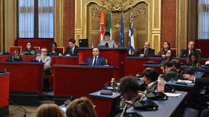 Capigruppo Torino discutono sfiducia assessore dopo corteo Aska