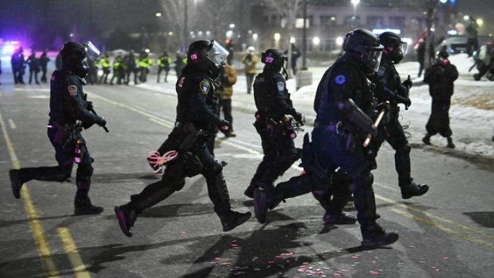 Trump ritira 700 agenti federali dell'immigrazione da Minneapolis