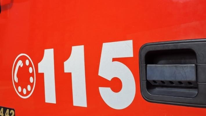 Esplosione in un'abitazione, grave un uomo ustionato