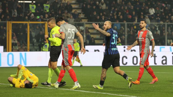 Petardo contro portiere Audero, pm chiede domiciliari per ultr&agrave; interista