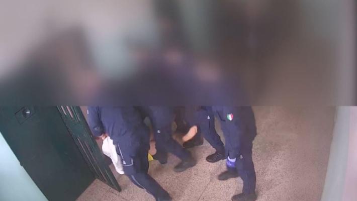 Pestaggio in carcere, al via l'udienza per altri cinque agenti