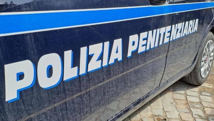 Detenuto fugge dall'ospedale di Venezia, ripreso in stazione ferroviaria