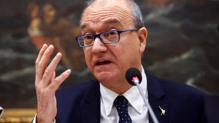 Sicurezza, arresto in flagranza per chi aggredisce il personale scolastico