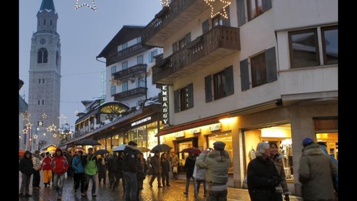 Residenza fittizia a Cortina: 30 "evasori" scoperti dalla Guardia Finanza, da recuperare 550mila euro di Imu