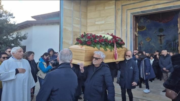Celebrati i funerali dei tre cacciatori uccisi sui Nebrodi