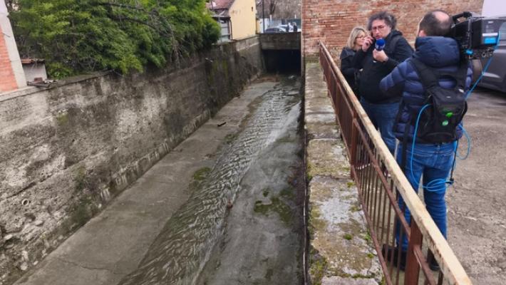 Ragazza uccisa: colpita a pugni sul volto e poi strangolata