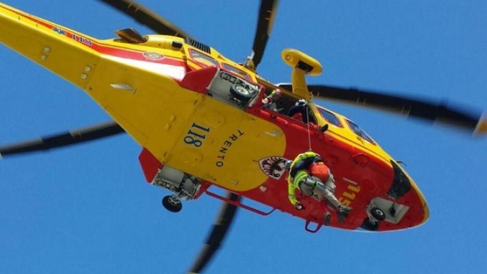 ++ Valanga travolge 4 scialpinisti a Bellamonte in Trentino ++