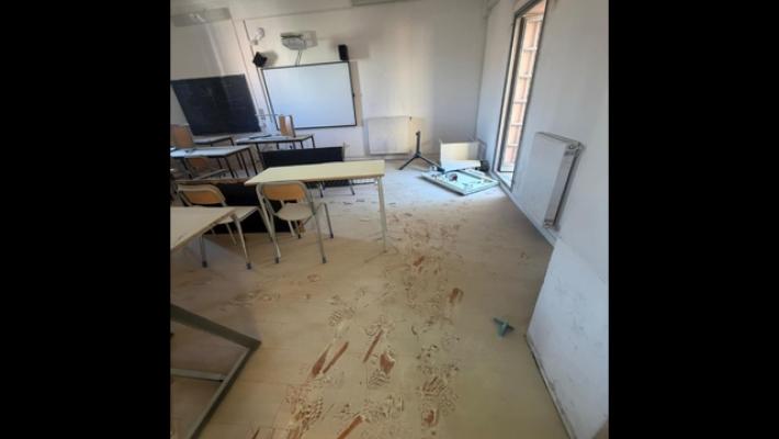 Raid in liceo a Roma, 'Righi fascista la scuola &egrave; nostra'