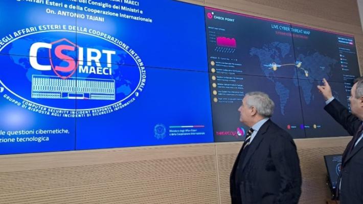 Tajani inaugura la sala cyber della Farnesina, 'per affrontare la guerra ibrida'