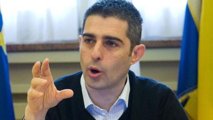 Pizzarotti e le consultazioni M5s: "C'&egrave; gente sconosciuta, mai attiva sul territorio"