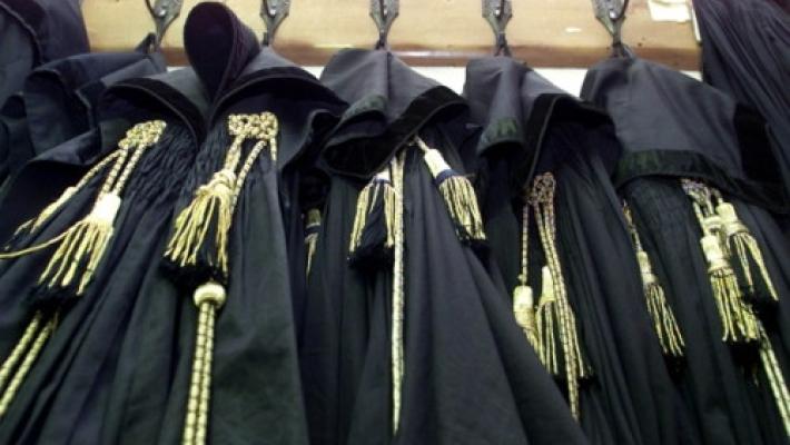 Cuneo, in auto sotto casa della ex, è stalking