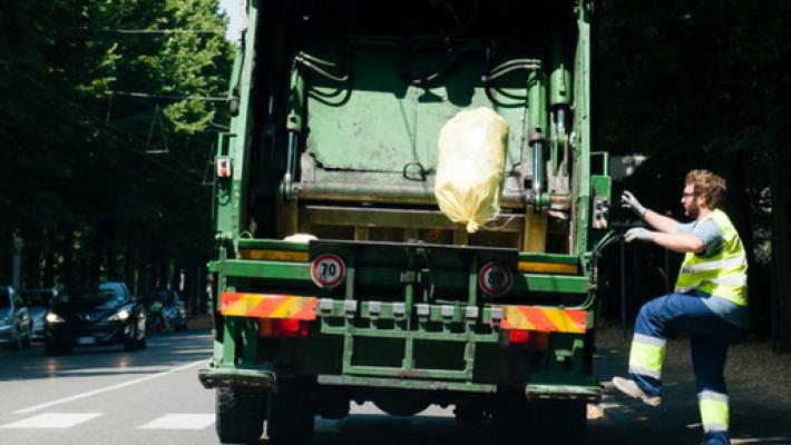 Iren, raccolta rifiuti regolare a Ferragosto. EmiliAmbiente, chiusura uffici